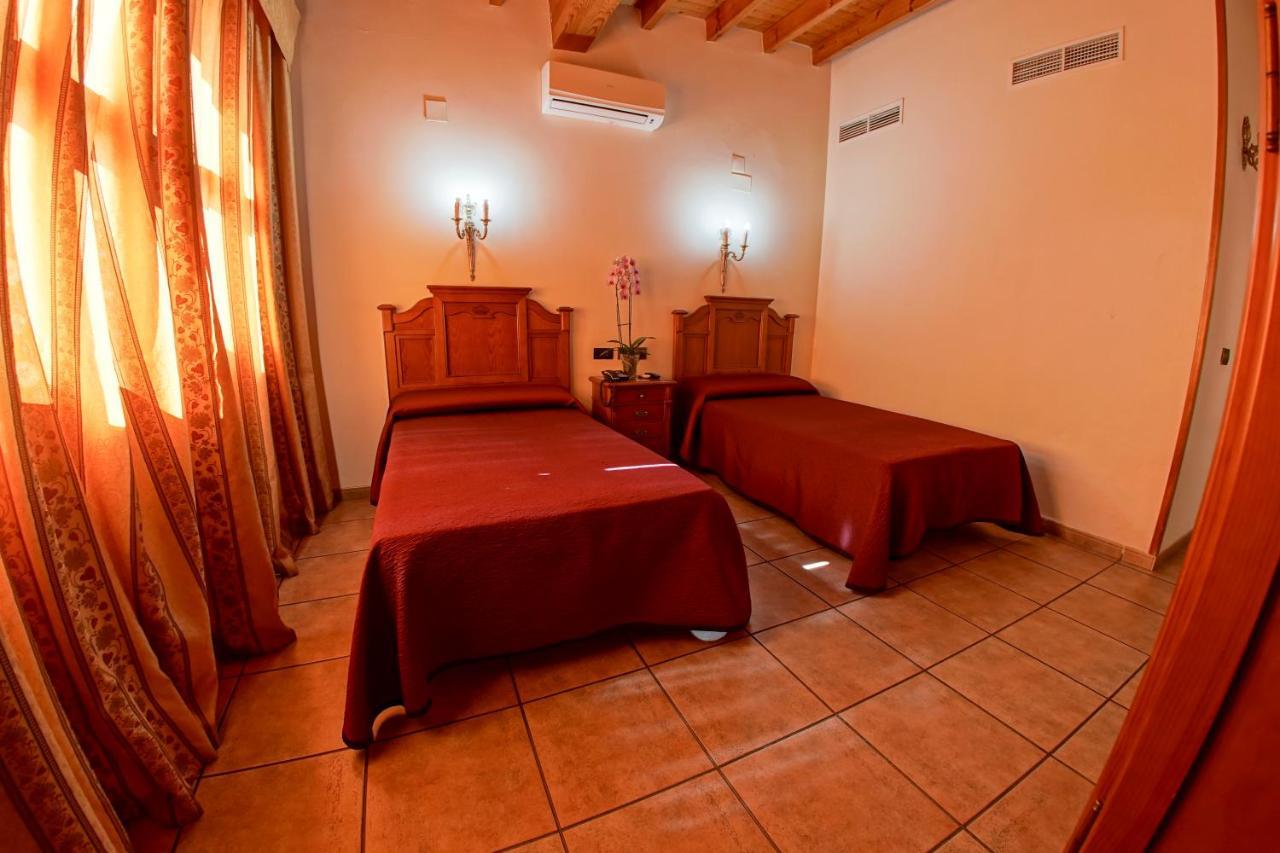 Hotel Alfonso VIII Santa Elena Extérieur photo
