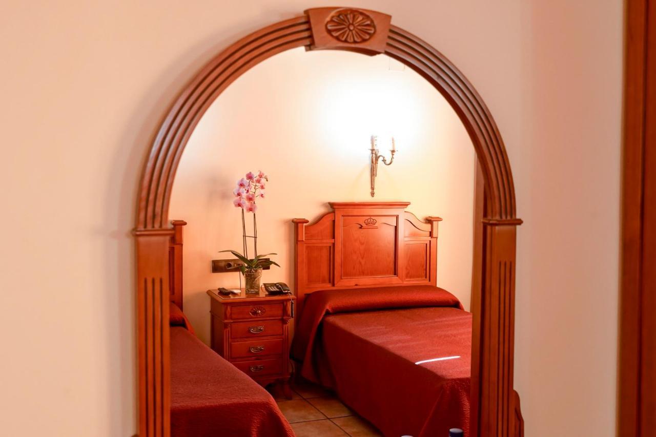 Hotel Alfonso VIII Santa Elena Extérieur photo